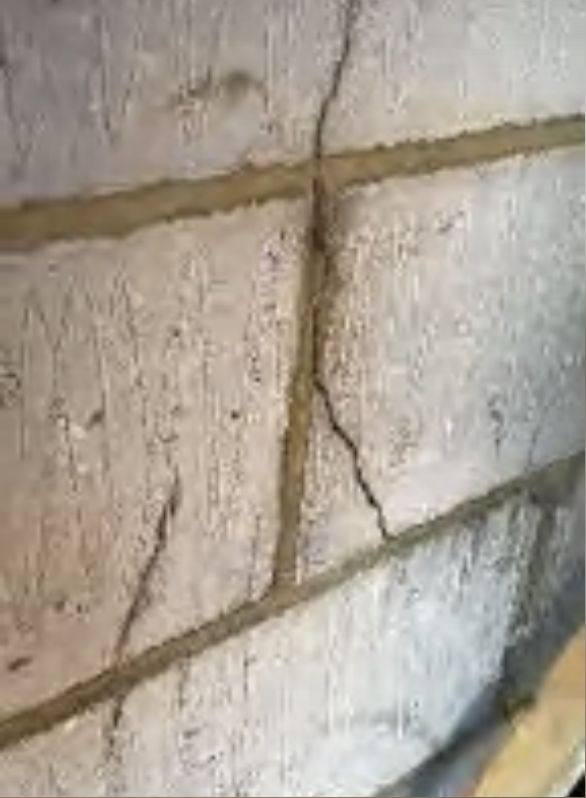 cracks in house wall corby northamptonshire